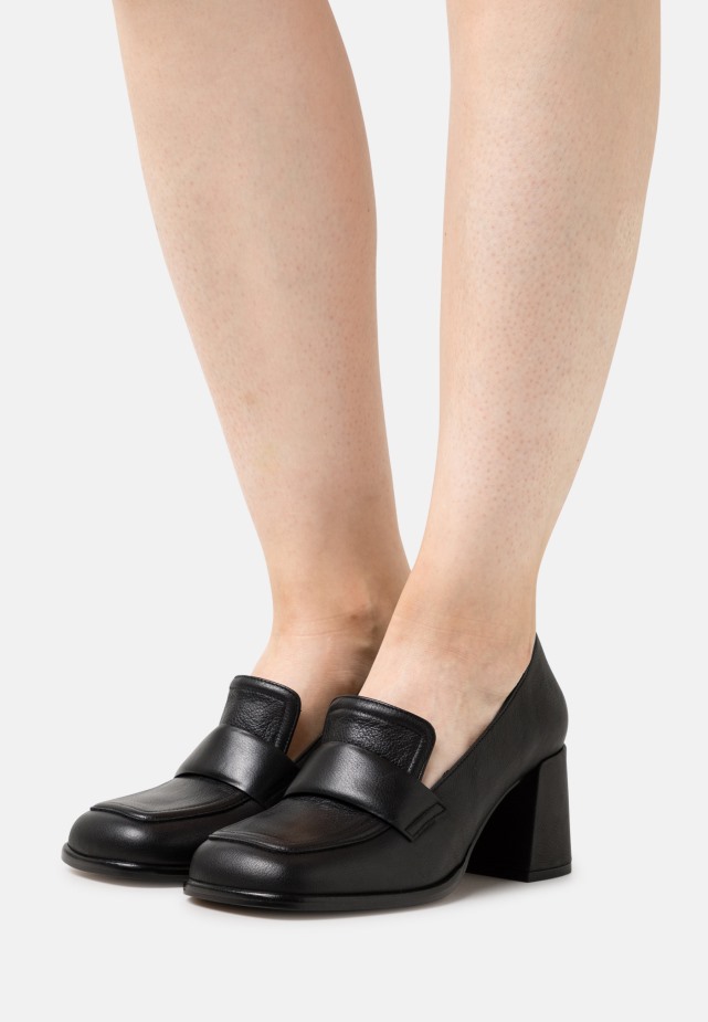 Brendi - Klassieke Hakken Zwarte Gabor