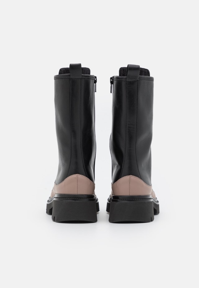 Donker Nudekleurige Gabor Enkellaarsjes Met Veters