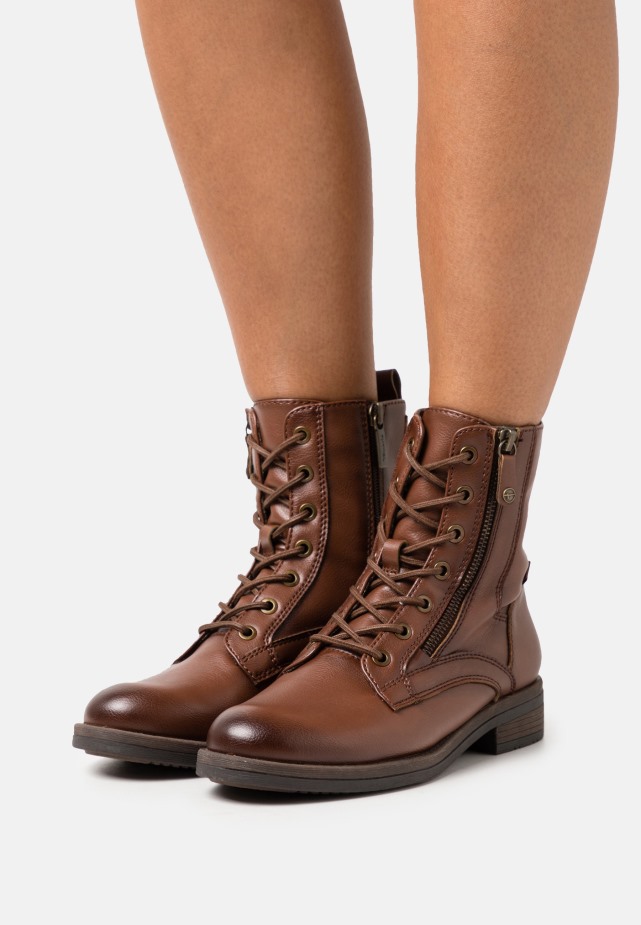 Enkellaarzen Met Veters Gabor Sattel