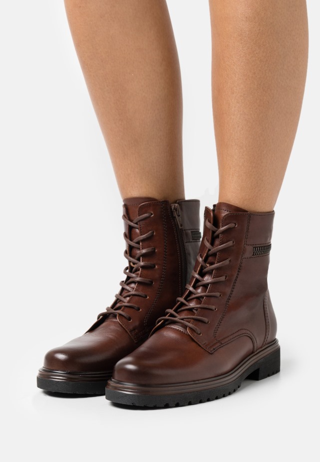 Enkellaarzen Met Veters Gabor Sattel