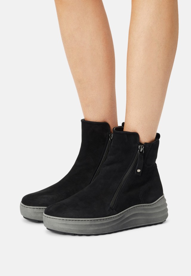 Enkellaarzen Met Veters Indigo Gabor