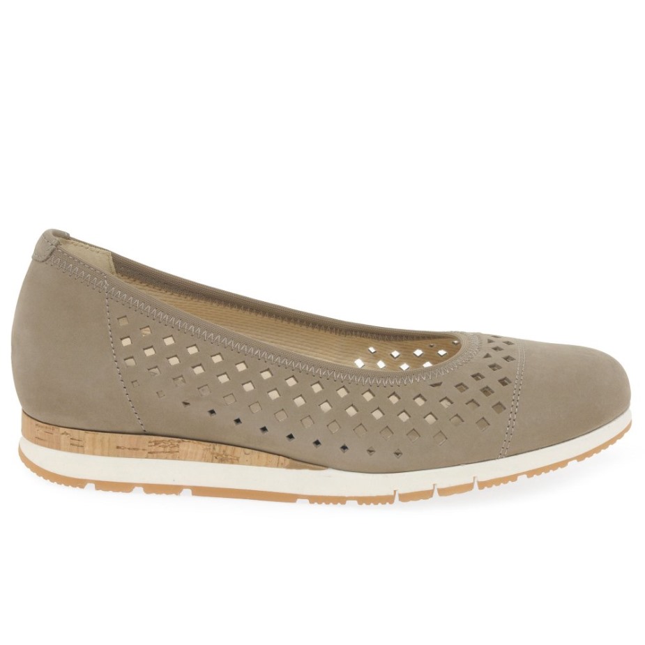 Gabor Berry Dames Schoenen Met Punch Detail