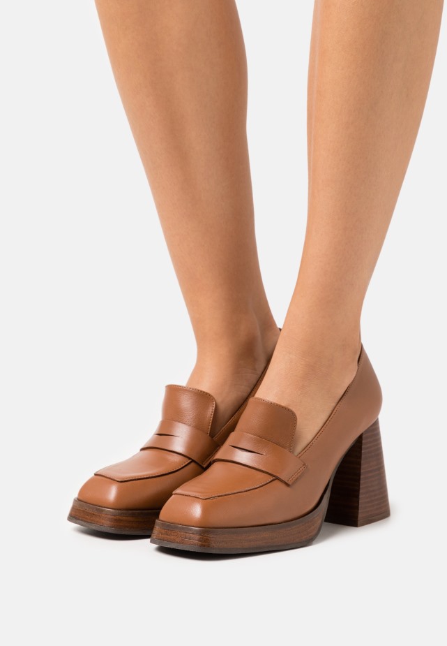 Gabor Deep Saddle Tan/donker Naturel Brendi - Klassieke Hakken