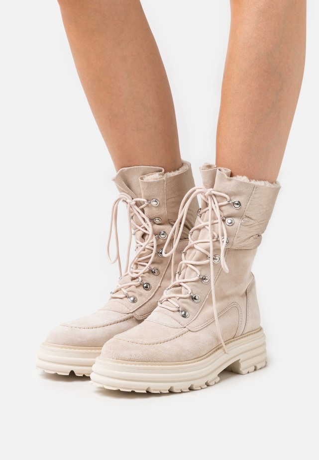 Gabor Donkerroze/panna Enkellaarzen Met Veters