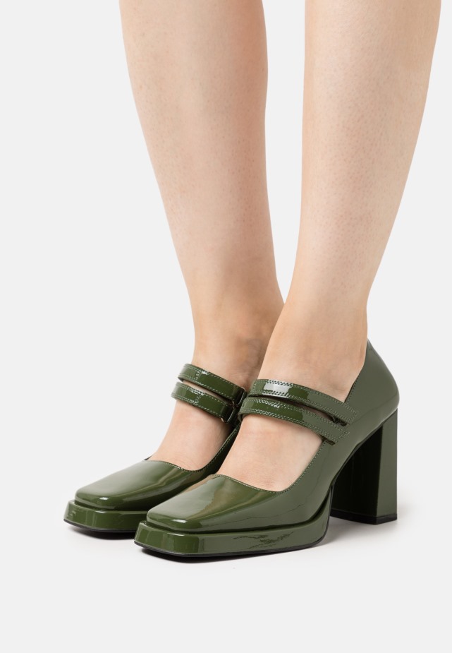 Gabor Zwarte Brede Pasvorm Maeve - Klassieke Hakken