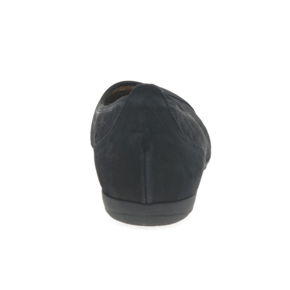 Gabor Zwarte Nubuck Casual Damesschoenen Met Ruche En Geperforeerde Details