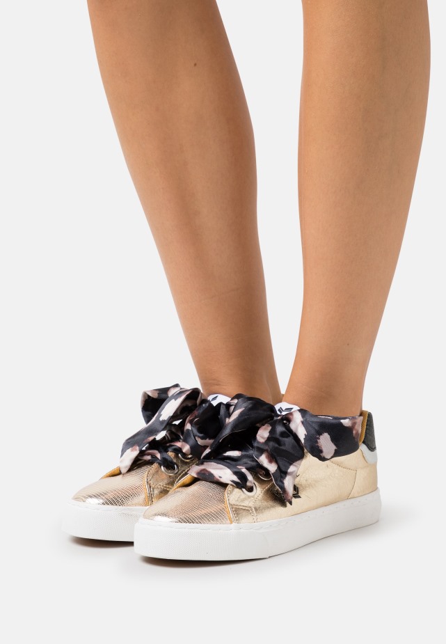 Weiss/silber Sneakers Van Gabor