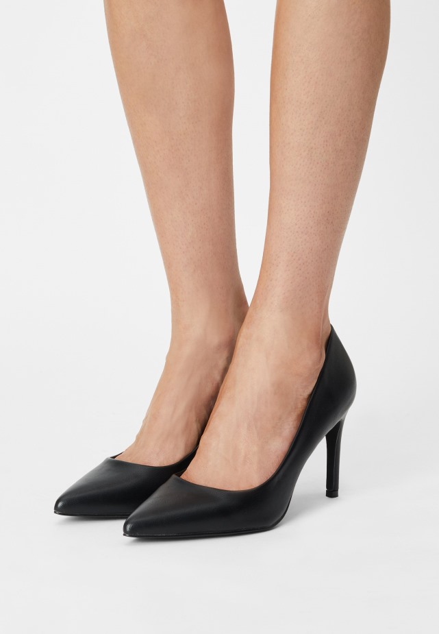 Zwarte Gabor Pumps Met Klassieke Hakken