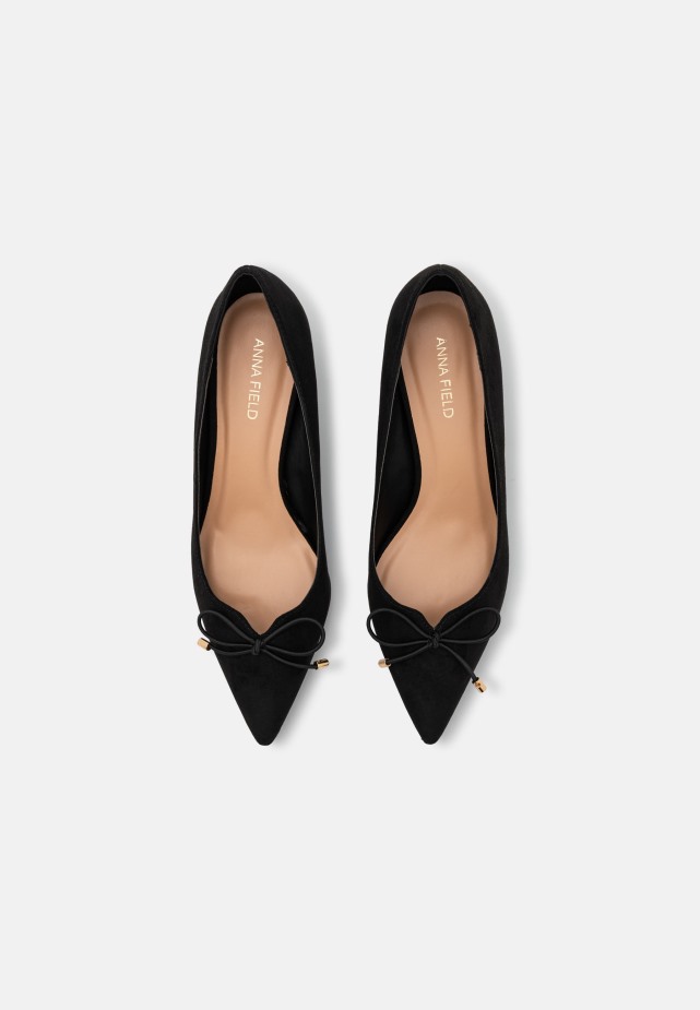 Zwarte Gabor Pumps Met Klassieke Hakken