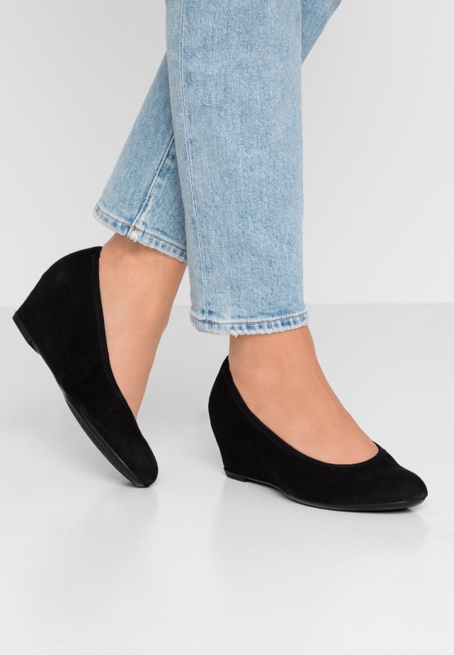 Zwarte Gabor Wedge Close Toe - Plateauzolen